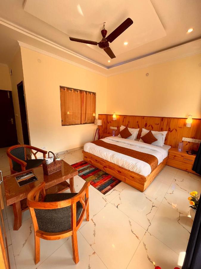 Sitara Resort, Scenic Mountain View Rooms With Balcony & Terrace Masuri Exterior foto